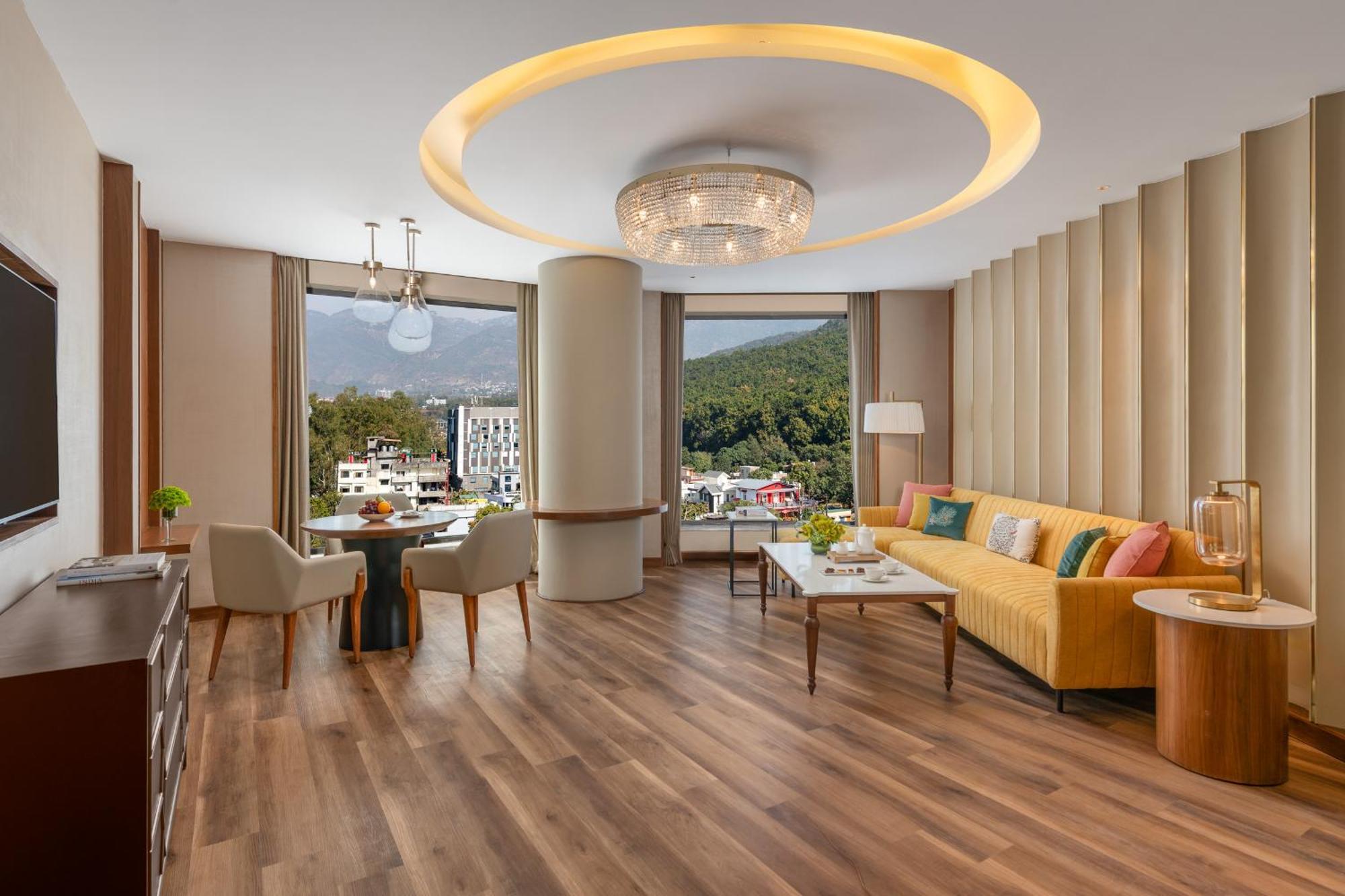 Taj Mussoorie Foothills, Dehradun Hotel Exterior foto